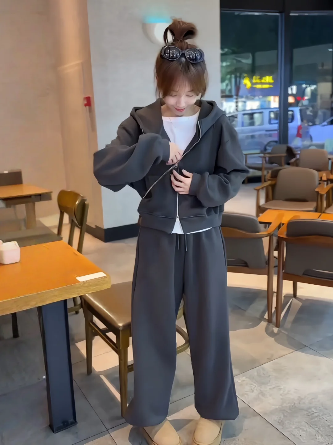 

Korean Style Loose Thickened Casual Sports Set Women's Autumn Winter Lazy Fashion Hoodie Sweatpants Two-Piece Set High Waist ...