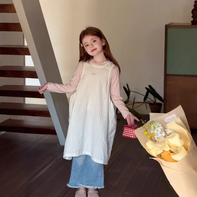 

2026Spring New Korean children's clothing Girls' sleeveless embroidered dress+Solid color base set