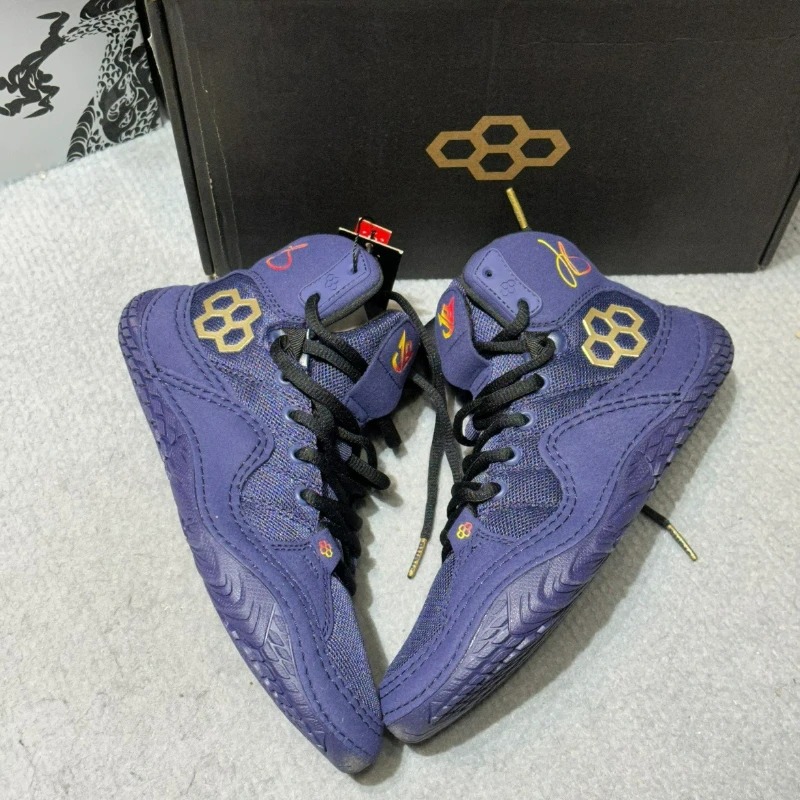 

Professional Wrestling Shoes Men Women Classic Brand Boxing Shoes Unisex Comfortable Boxing Fighting Boots Mesh Wrestling Boots