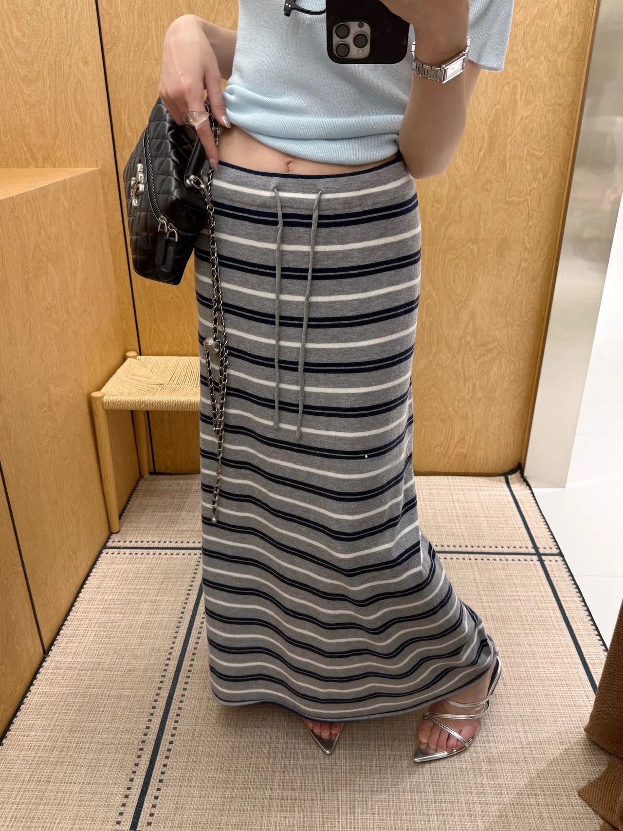 

Новая летняя повседневная универсальная приталенная юбка А-силуэта в корейском стиле с цветовыми блоками и полосками, на шнурке, длинная