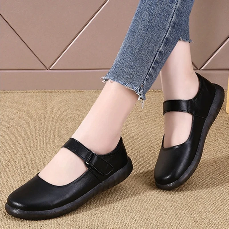 

2025 Leather Women Nurse Shoes with Soft Soles and Comfortable Small White Shoes for Women Flat Bottomed Medical Work Shoe