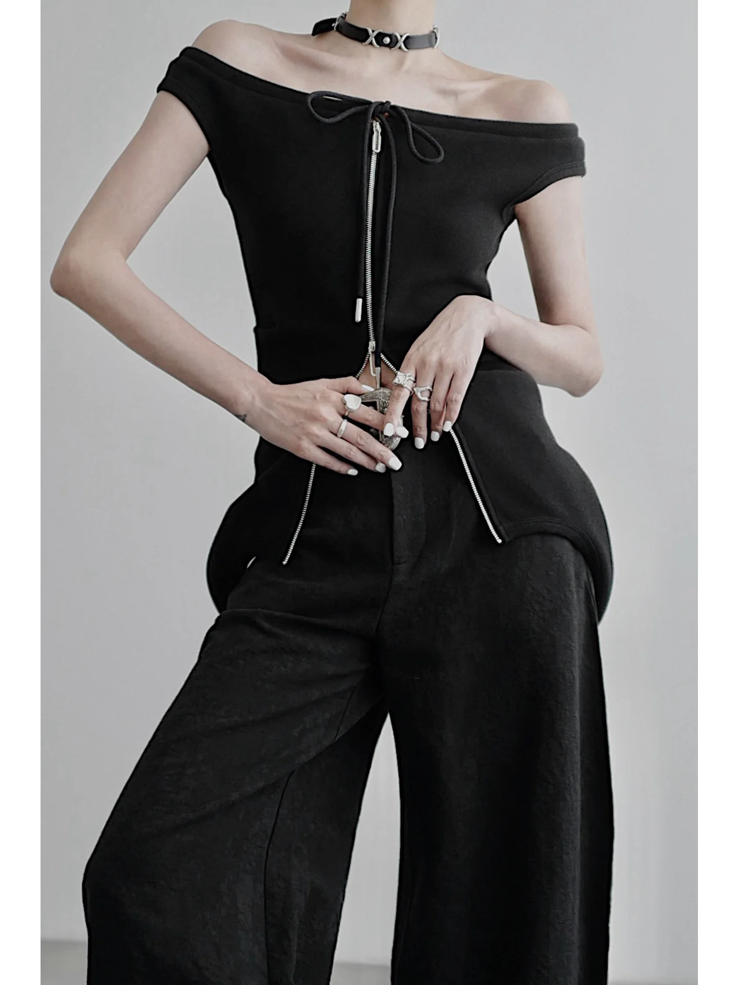 

Двусторонняя жилетка-трансформер оригинального дизайна для женщин: модная верхняя одежда средней длины с застежкой-молнией, подчеркивающая талию, идеальна для путешествий