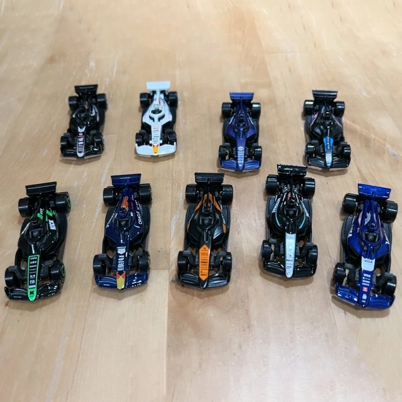 

Коллекционная модель гоночного автомобиля Hot Wheels F1 из литого сплава, статичная, для команды Ferrari, для любителей гонок и коллекционеров