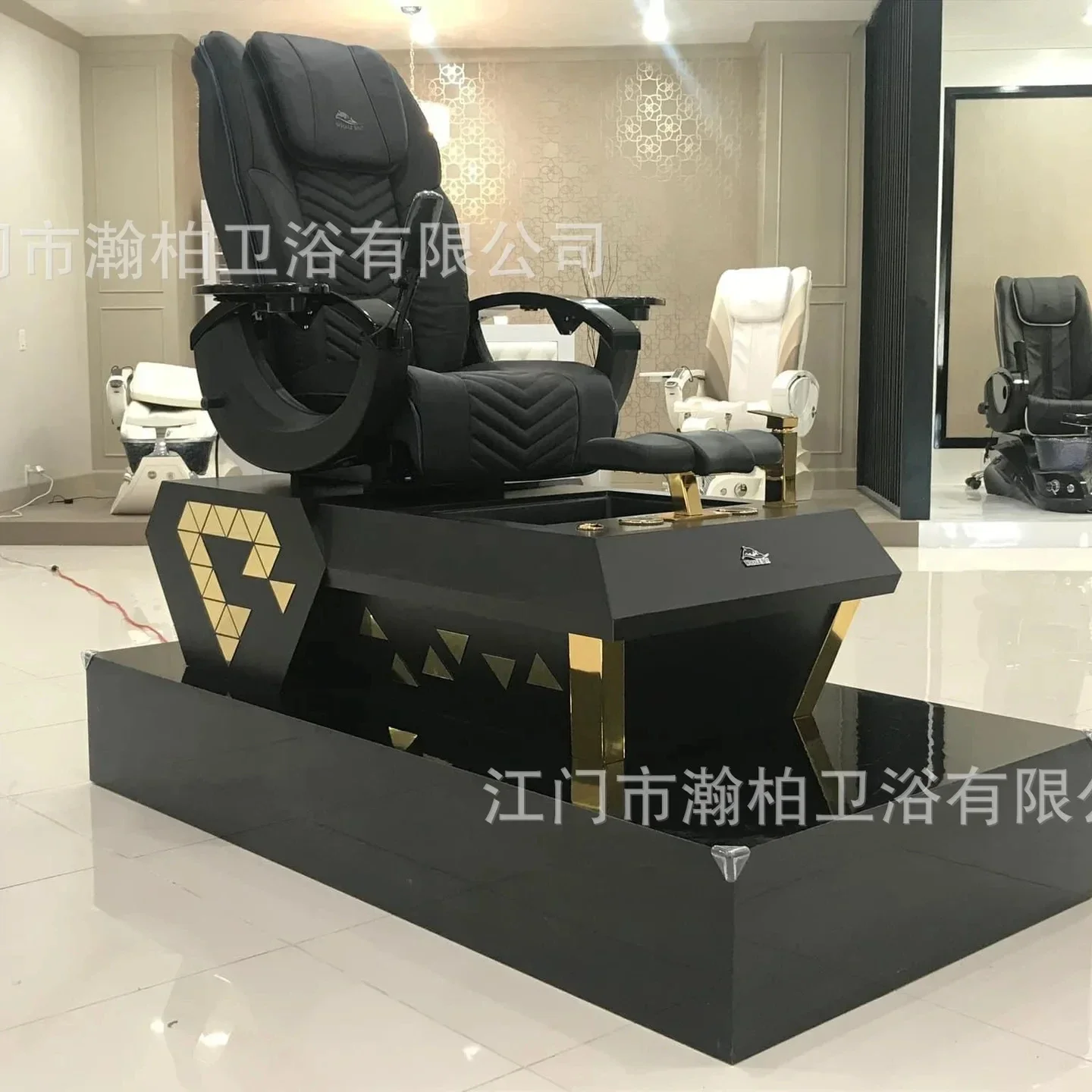 The factory directly supplies the FRP multi-functional massage foot chair and the foot massage reclining massage chair