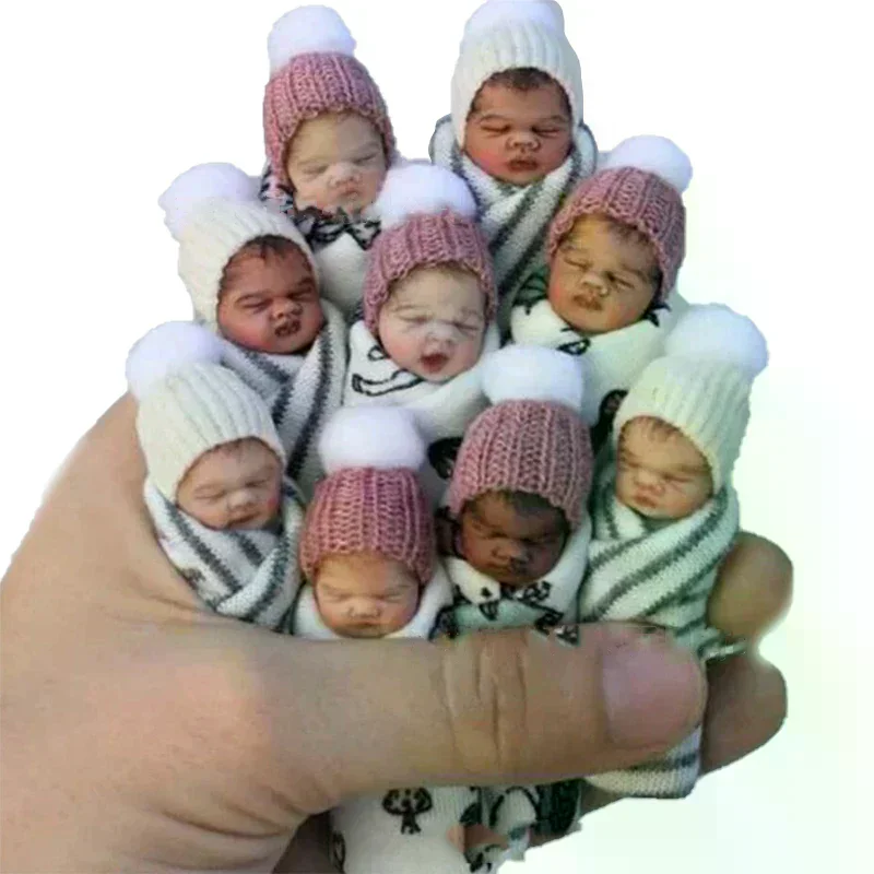 /Cna/Baby Newborn Pvc Ornament Handle Toy  Finger Doll Real Clothes Random Simulation