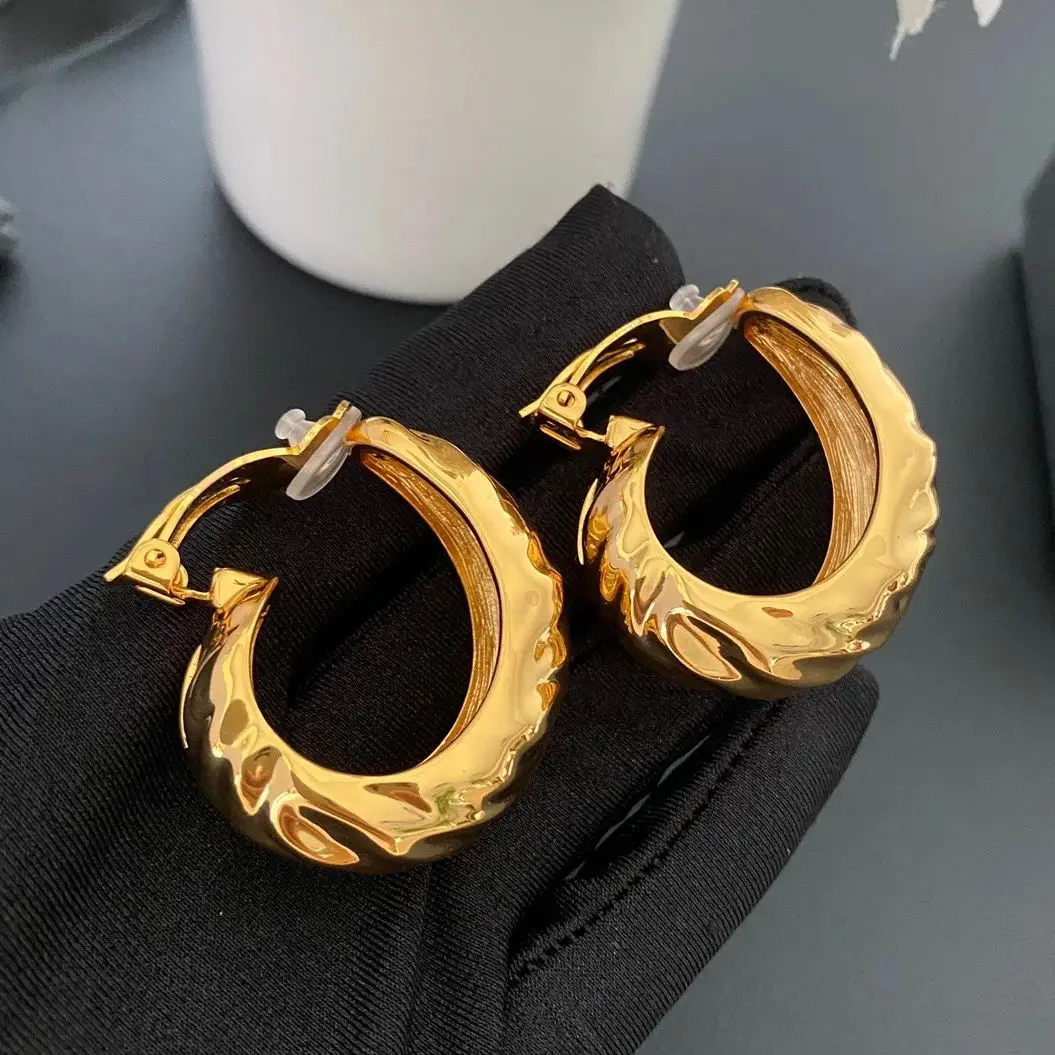 

Earrings Fashion Personality Temperament Light Luxury Retro Oval Ear Clip Boucle D’Oreille Orecchini Clip De Oreja New