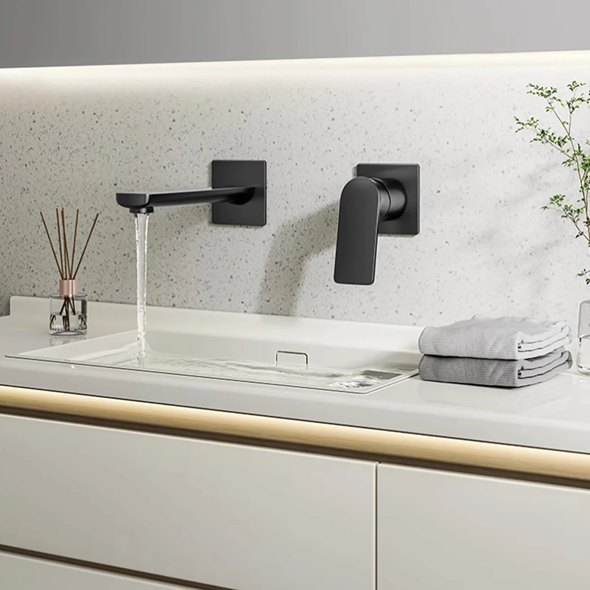 

Bathroom wall mounted faucet, hot and cold wall mounted faucet, bathroom wall mounted cannon copper faucet, concealed faucet