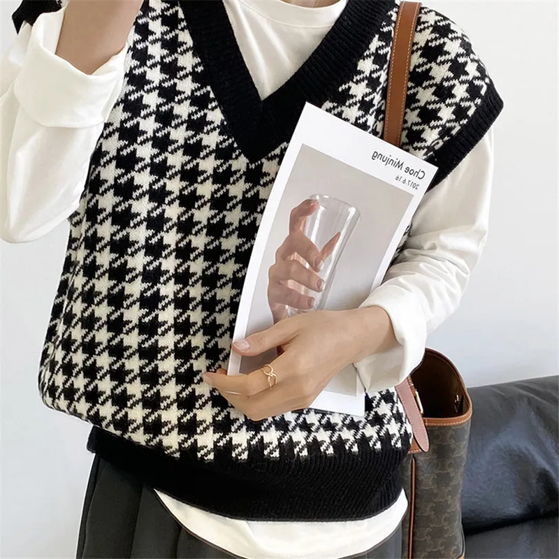 Women Knitted Tank Top Summer Fall Loose Sweater Short Sleeveless Solid Spring Autumn Sweaters Pullovers