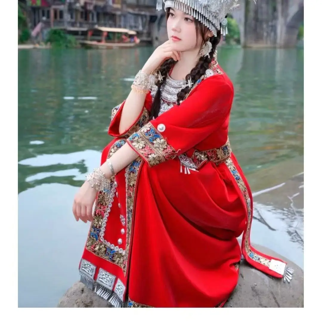 

Красный костюм хмонг в национальном стиле, женская традиционная китайская одежда, винтажные костюмы Мяо в этническом стиле, дорожные свадебные наряды