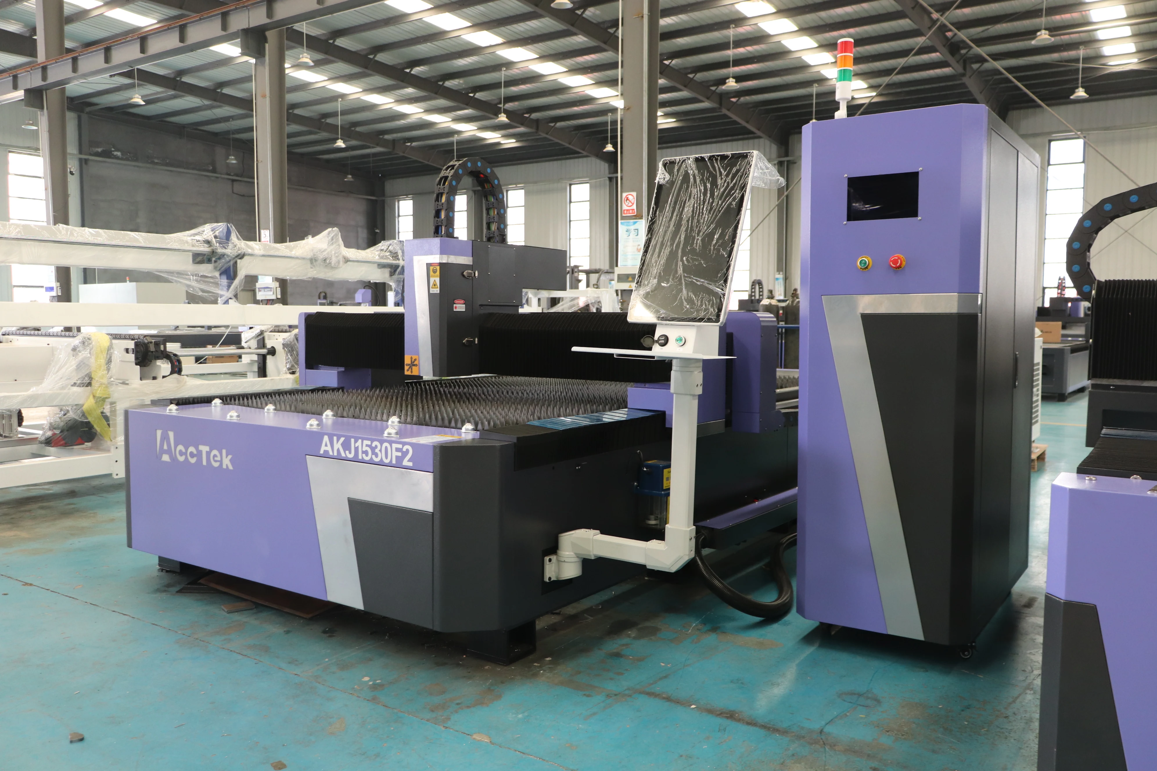 Machine de découpe Laser à Fib - Fiber Laser Cutter 1500W Metal avis et prix