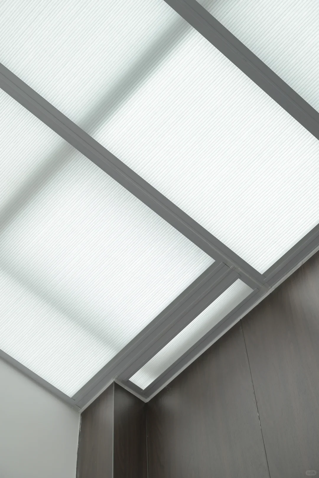 Custom Size Motorized Skylight Honeycomb Blinds Tuya APP Control Full Blackout Fabric Electric Cellular Shades Roof Cover