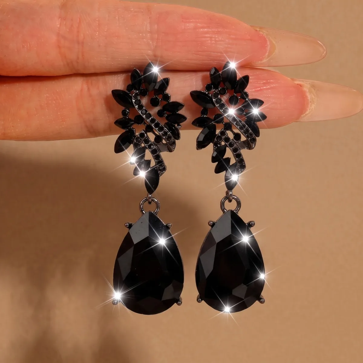 2PC-Luxury Black Leaf Teardrop Dangle Earrings For Model Actor Banquet Gala Studio Photoshoot Bridal Evening Gown Ear Accessory