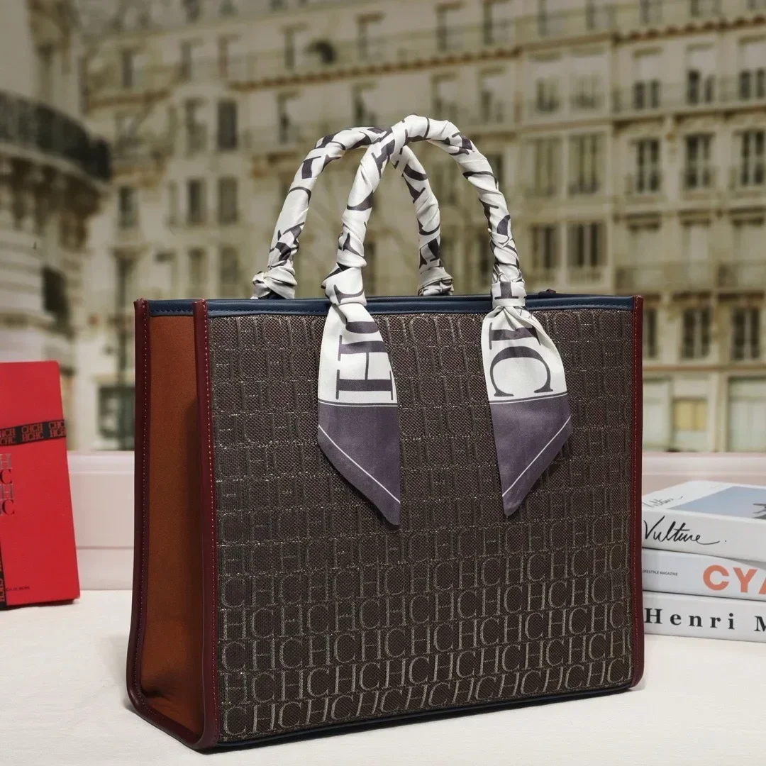 

2025 Модная сумка-тоут большой вместимости, простая однотонная сумка через плечо с модным кожаным логотипом с буквенным принтом