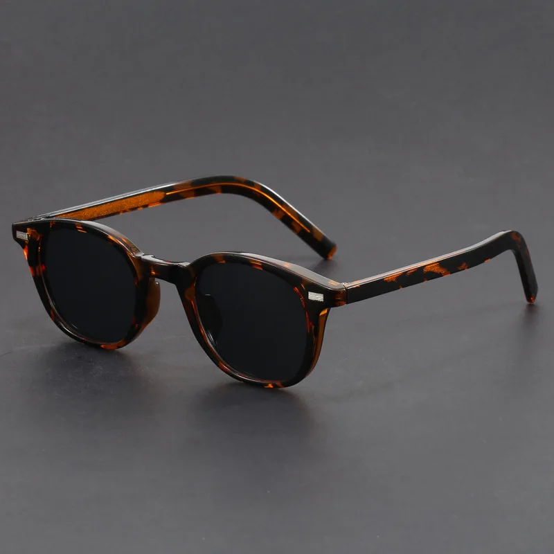 New Men's Advanced Ultra Light Coarse Frame Fashion Square Sunglasses Women Men Trendy Anti Mist Outdoor Driving Shades UV400