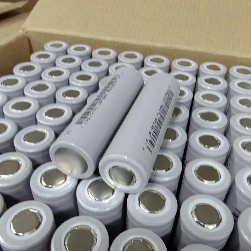 18650 3.7V 2000mAh High Capacity Rechargeable Li-ion Battery Cylindrical Cell for Flashlights, Power Tools, 16340 14250 14650