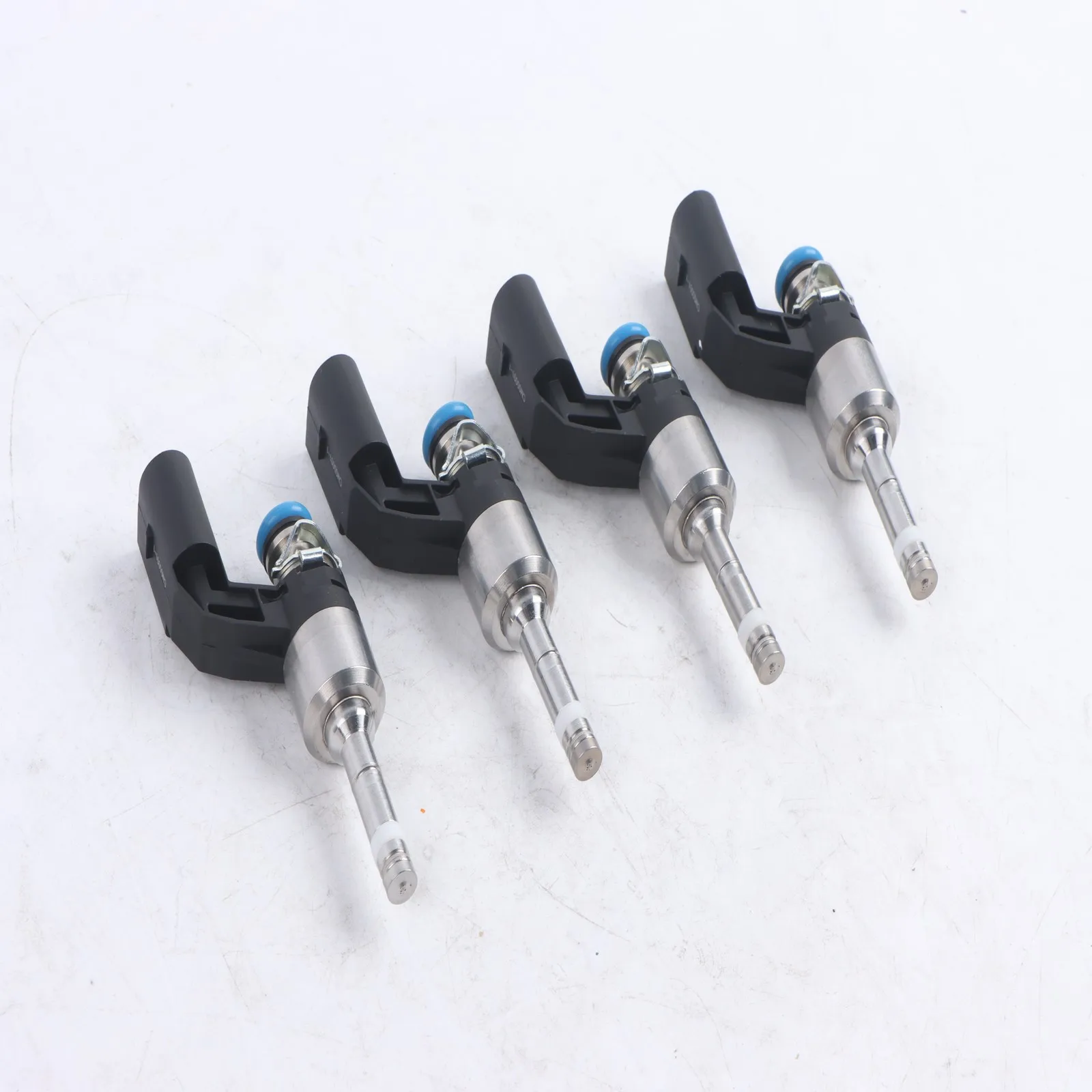 

4pcs Fuel Injectors 03C906036M 03C906036F 03C906036N 03C906036K For 2007-2016 Audi Volkswagen Seat Skoda 1.4TSI