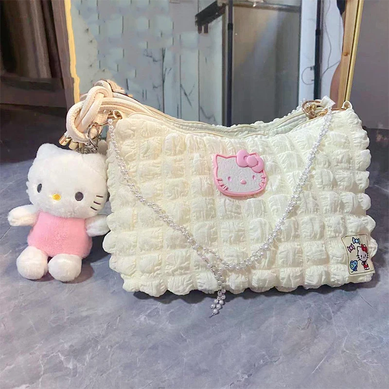 

Sanrio New Hello Kitty Color Contrasting Shoulder Bag with Pearl Chain Portable Handbag, Fashionable and Versatile Underarm Bag