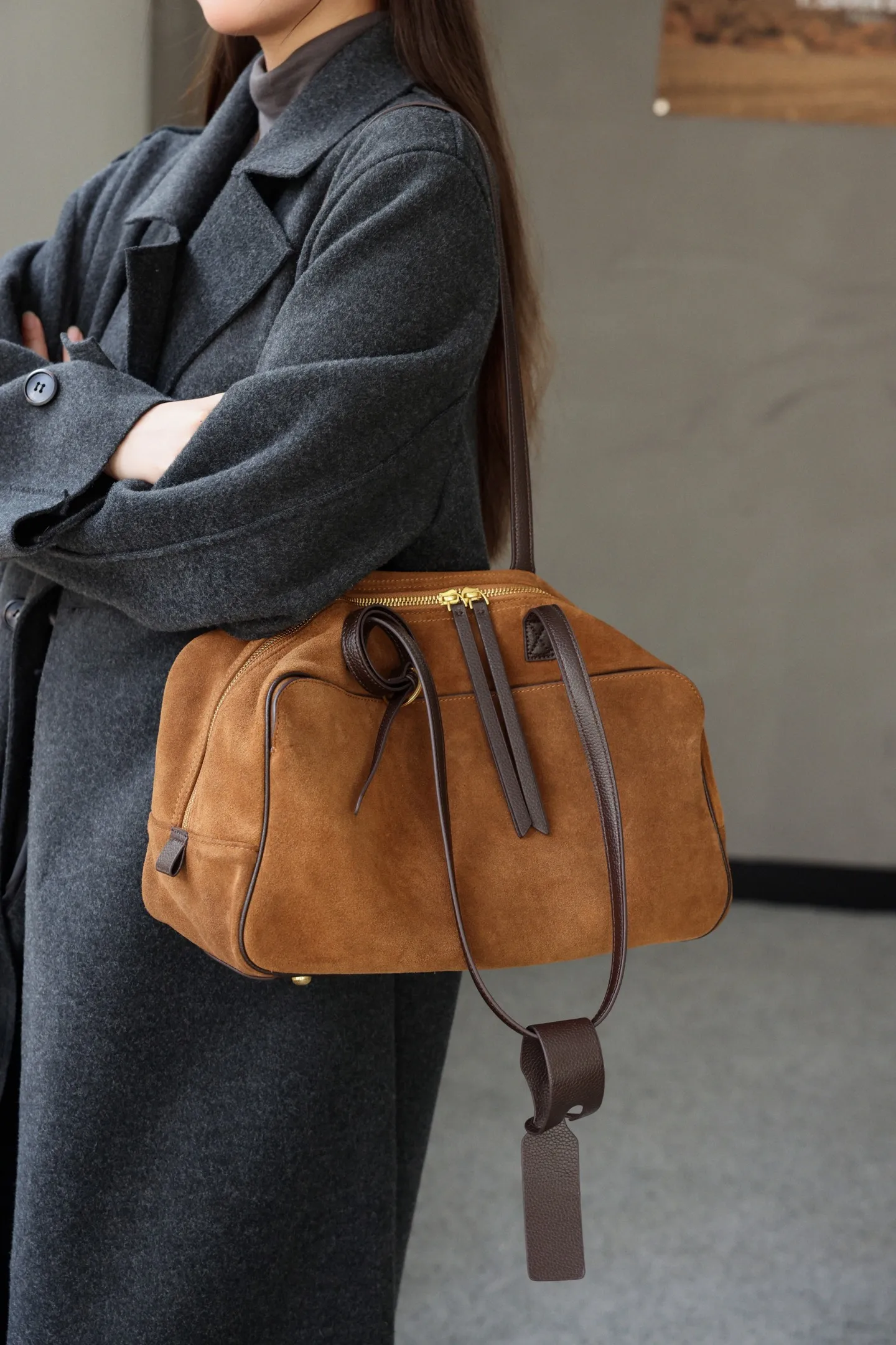 

Genuine Grade Suede Leather Women's Shoulder Coffe Bowling Big Bag Luxury Deisnger Cowhide Ladies Brown Handbag High Quality New