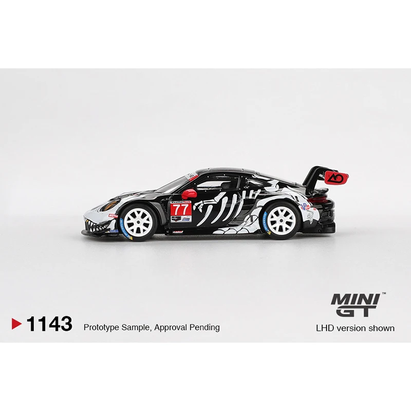 ما قبل البيع MINIGT 1143 1:64 بورش 911 GT3 R # 77 AO Racing IMSA Petit Le Mans Skeleton Rexy Halloween Diecast نموذج سيارة اللعب