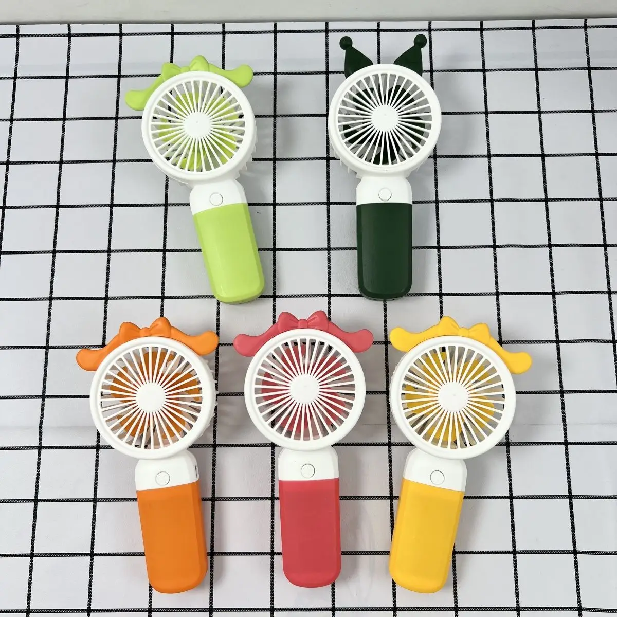 ポータブル充電式ミニポケットファン、電池式のかわいいペットデザインの手持ち扇風機ギフト
