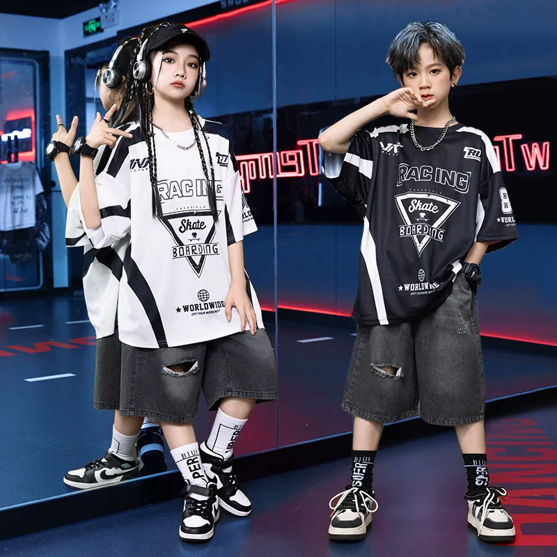 Ropa de Hip Hop Kpop para chico, camiseta con letras blancas y negras, pantalones vaqueros rasgados informales, pantalones cortos para niña y niño, Ropa de baile de Jazz, disfraces