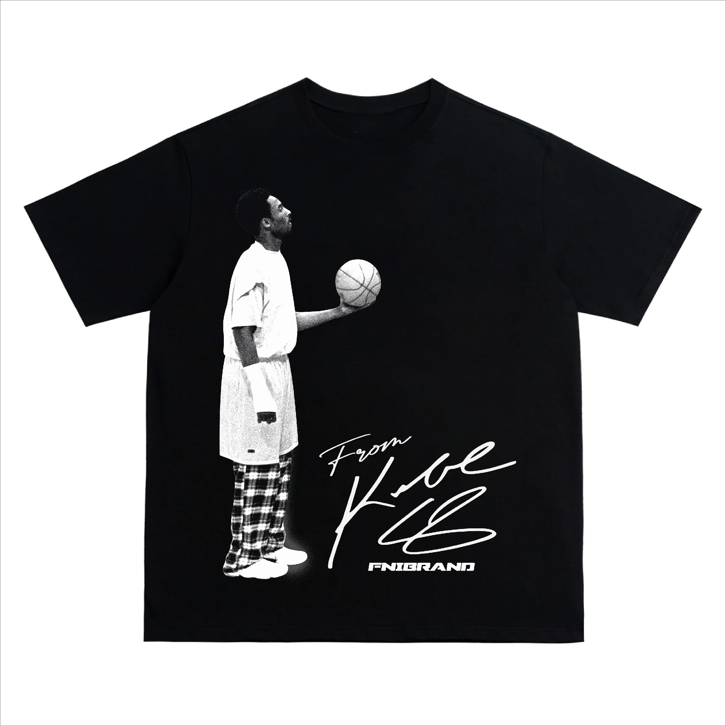 Camiseta Urbana de Algodón Oversize con Estampado Frontal Retro de Atleta de Baloncesto con Perfil Lateral y Balón en la Mano, Diseño Distintivo