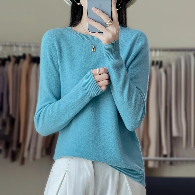 Autumn and Winter new high-end. Women\'s loose Knitted Sweater Versatile Pullover Long Sleeved Sweater Round neck base Sweater