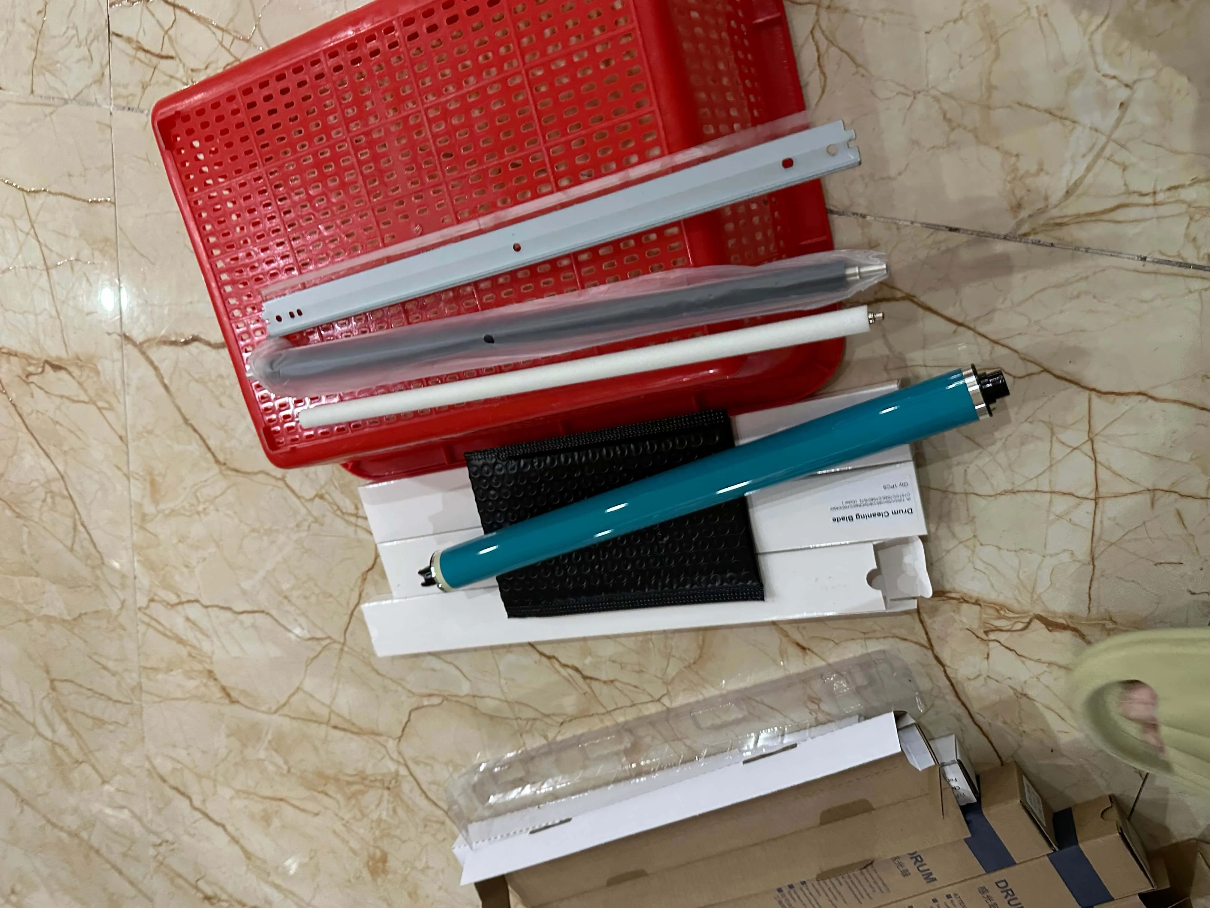 

1X IRC7055 OPC Drum Blade PCR Губчатый ролик для Canon imagePRESS c60 c600 c700 c800 c650 c750 c850 c660 c710 8065B001AA/D01 Барабан