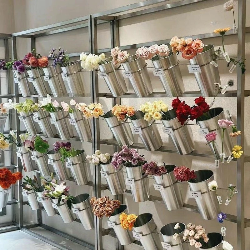 Simple and creative stainless steel flower bucket, just like a flower stand decorative frame