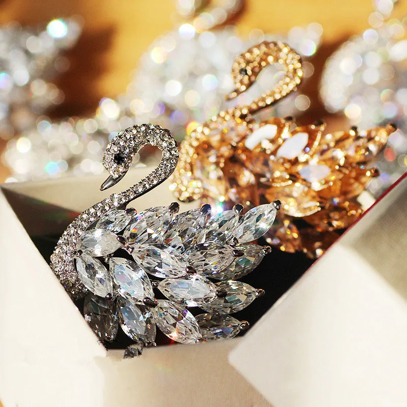 

Swan Pin Brooches For Women White Cubic Zircon Shinestone Fine Jewelry Fashion Dress Accessories Wedding Party Gift