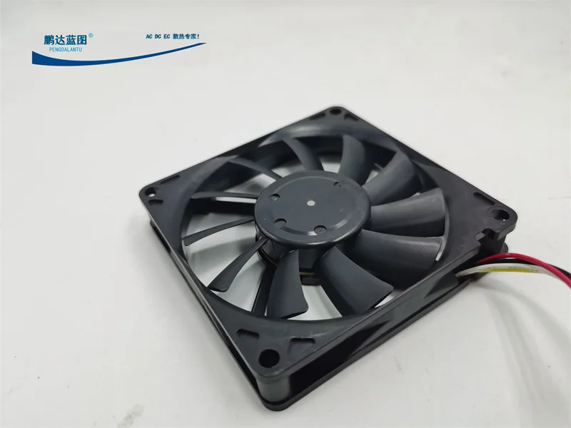 Nouveau U80R12MLAB-58 Hydraulique 8015 Muet 12V Châssis Carte Mère Alarme Vitesse Mesure 8cm Refroidissement Fan80 * 80*15MM