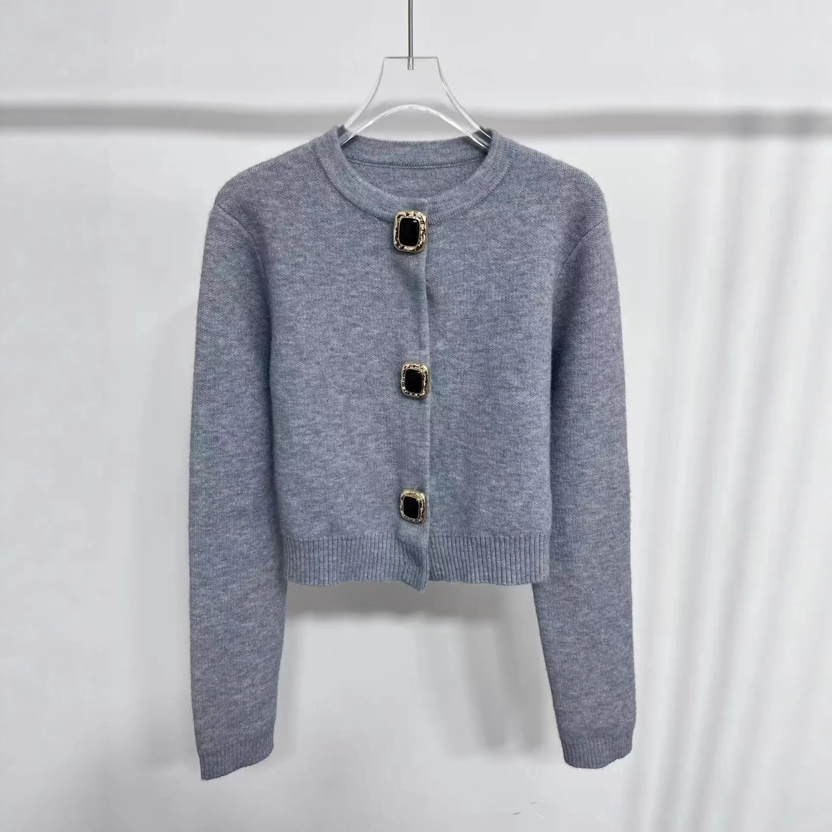 

【Gift Free】2025 SP Autumn Simple Korean Commuter Style Lazy Knit Round Neck Cardigan Top for Women