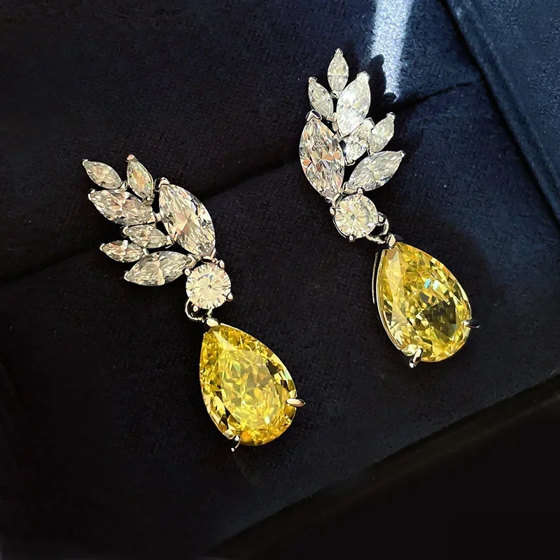 

5 Carat Explosive Flashing Artificial Yellow Diamond Earrings New Trendy and Advanced Water Drop Earrings Wedding