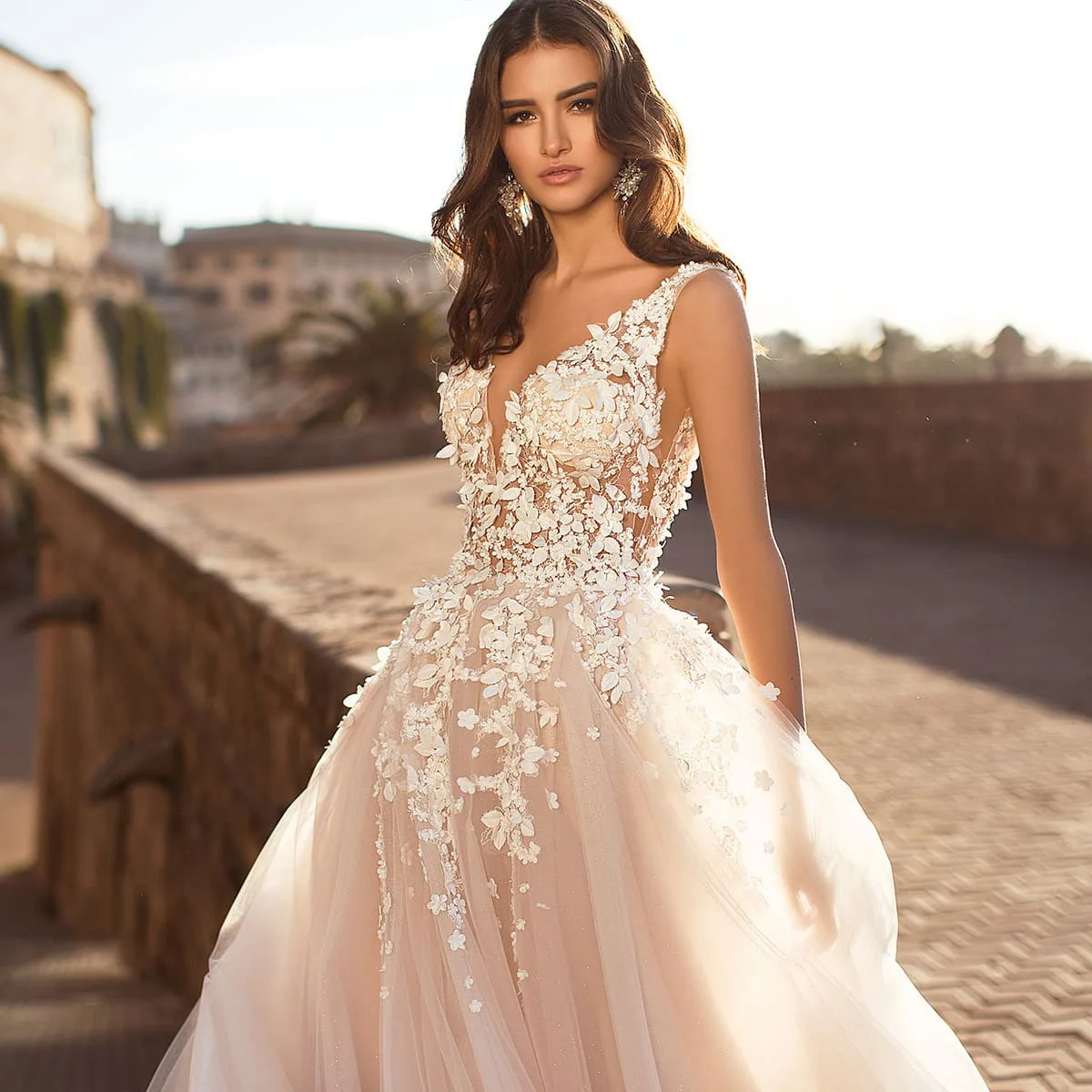 Robe de mariée en dentelle à bretelles à col en V pour femmes, robe de soirée de tempérament, mode sexy, printemps, nouvelle arrivée