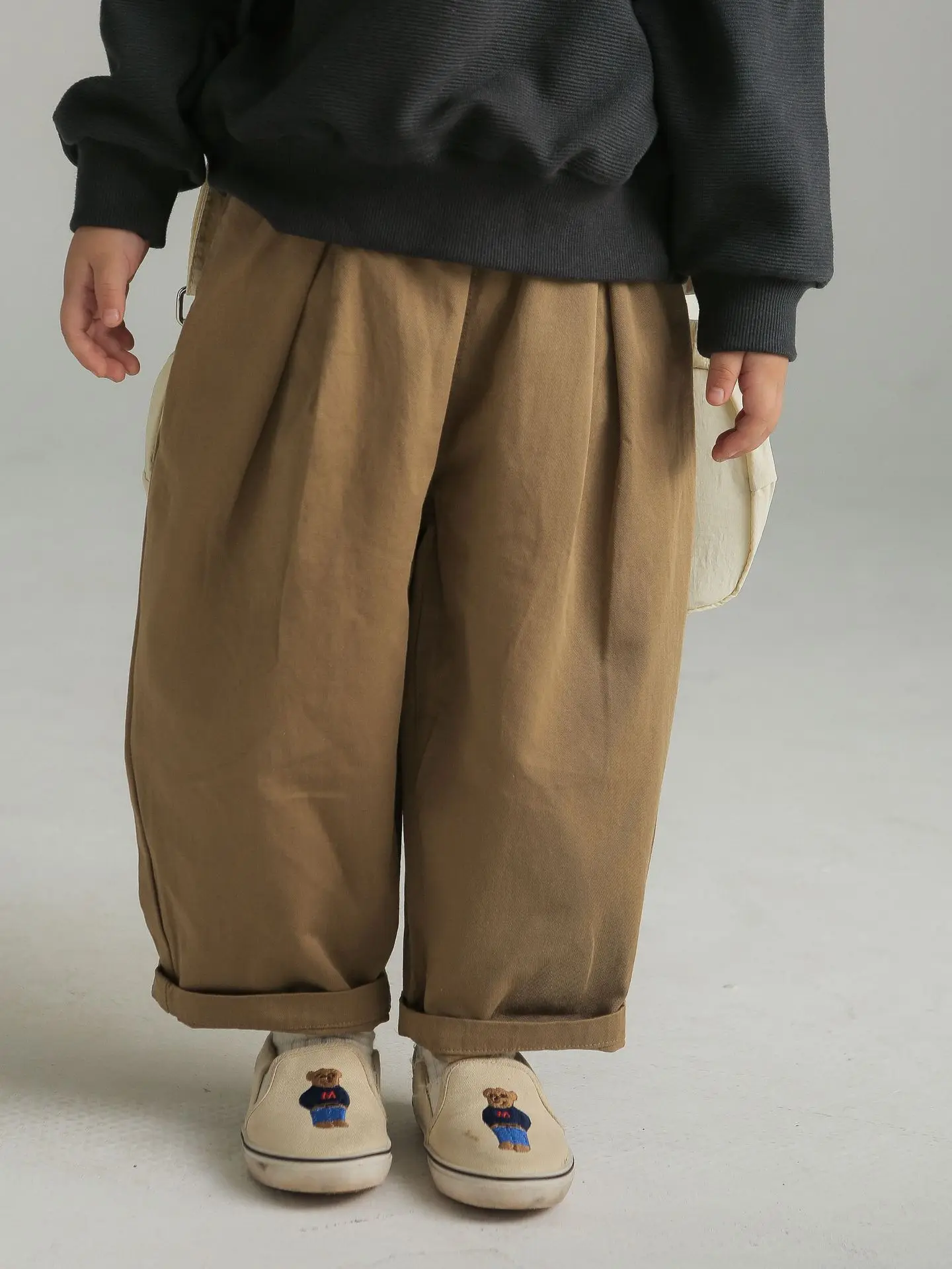 

New Childrens Clothing Japanese Trousers Boys Girls Solid Loose Casual Cotton Simple Kids Wide Leg Pants Autumn Winter