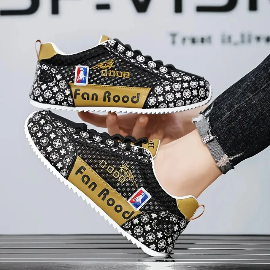 

Men'S Summer Breathable Mesh Slip-On Sports Shoes with Non-Slip Soft Soles Lightweight Running Shoes That Are Versatile And Sty