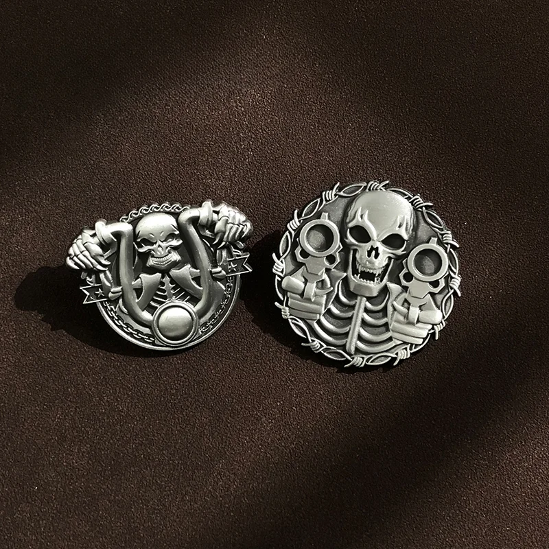 Punk style silver metal pin motorcycle skull crow brooch backpack lapel jacket decoration badge Halloween gift jewelry wholesale