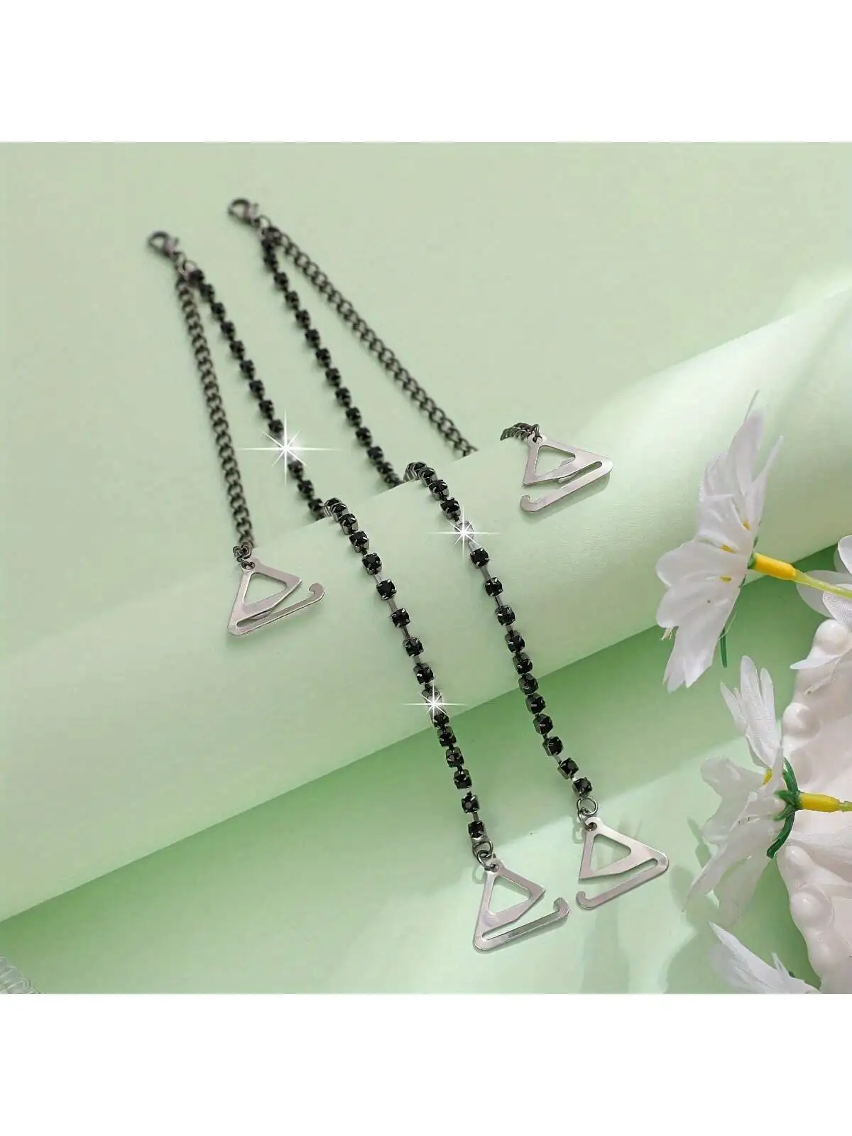 أشرطة حمالة صدر أنيقة قابلة للتعديل من حجر الراين، وأشرطة كتف مثيرة، وأشرطة حمالة صدر مخفية للفساتين، وإكسسوارات الزفاف والعطلات