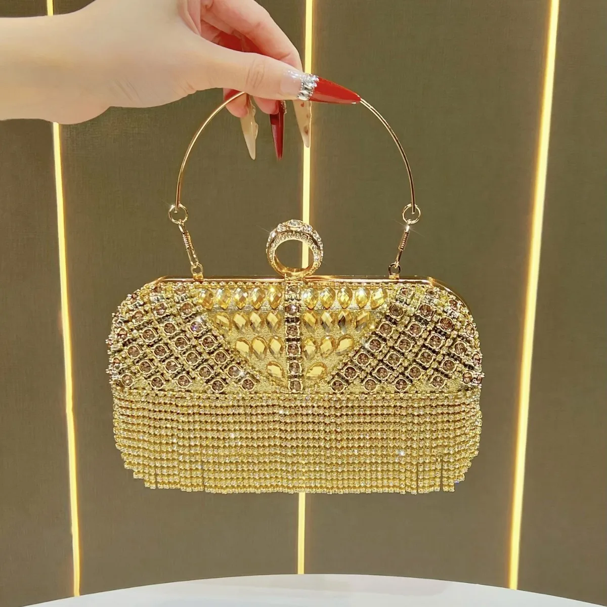 

Bloomsteps High-End Elegant Rhinestone Bag with Tassels, Diamond-Embellished Clutch for Evening Party, Crossbody Luxury Handbag