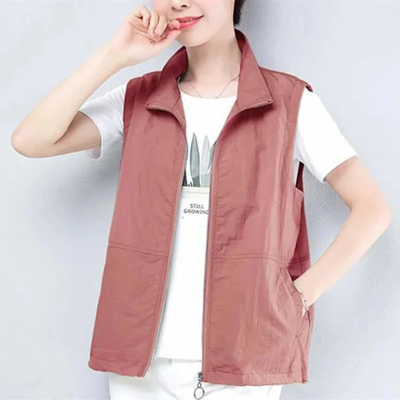 

Vest Jacket Women Long Waistcoat Outerwear 2025 New Spring Autumn Middle Aged Loose Sleeveless Casual Khaki Black Tops