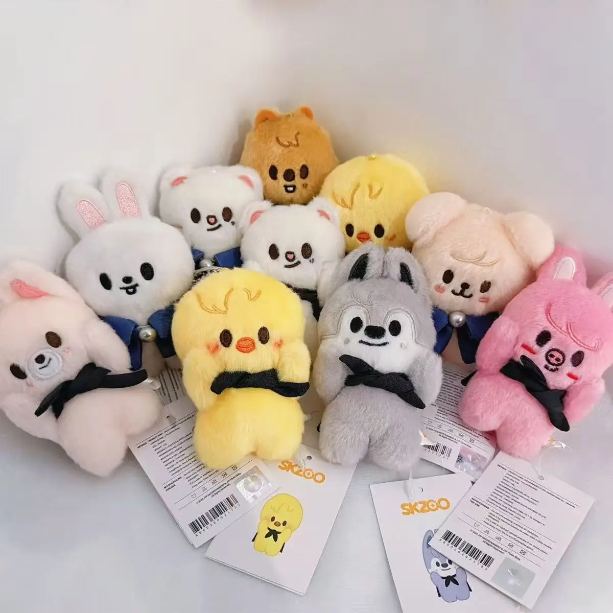 

Stray Kids Plush Keychain SKZOO Pilot Doll Magnet Week Official Same Magnetic Keychain Children's Toy, Fan Gift