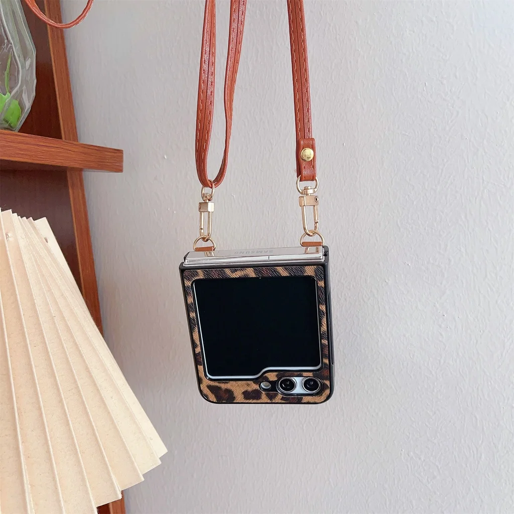 LUSHUO-حافظة هاتف جلد ليوبارد مع الحبل ، حافظة هاتف لسامسونج جالاكسي Z Flip 5