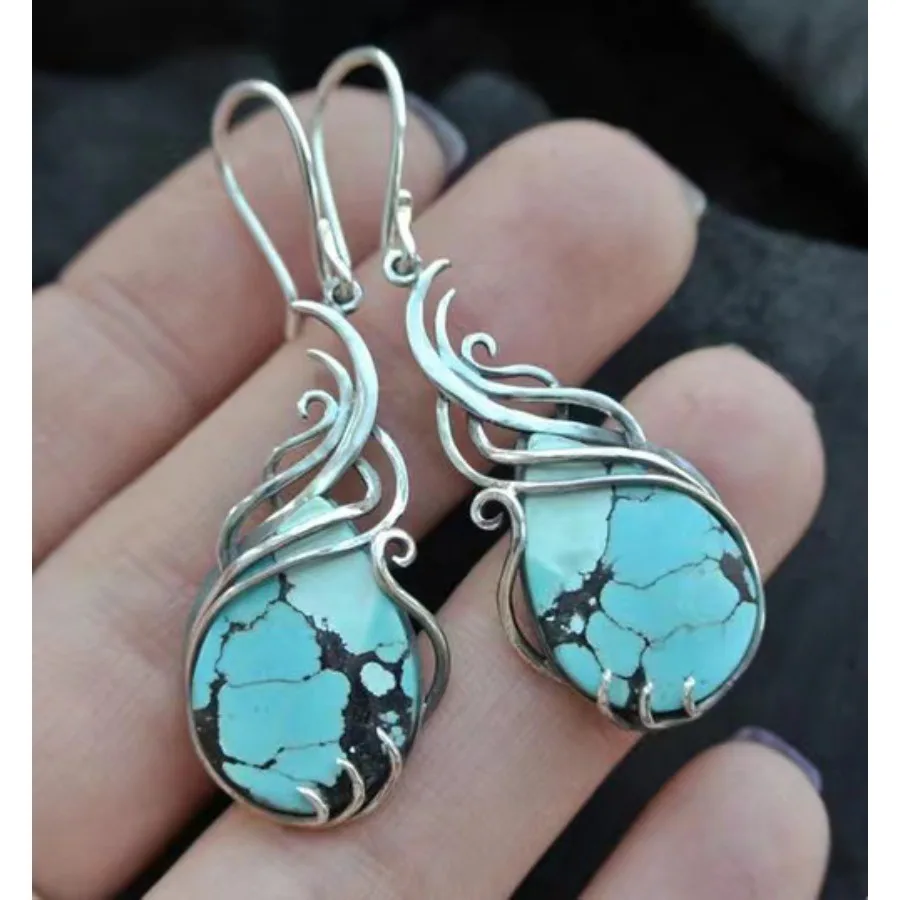 

Emerald earrings, pendants, European and American inlaid gemstone earrings, popular jewelry.