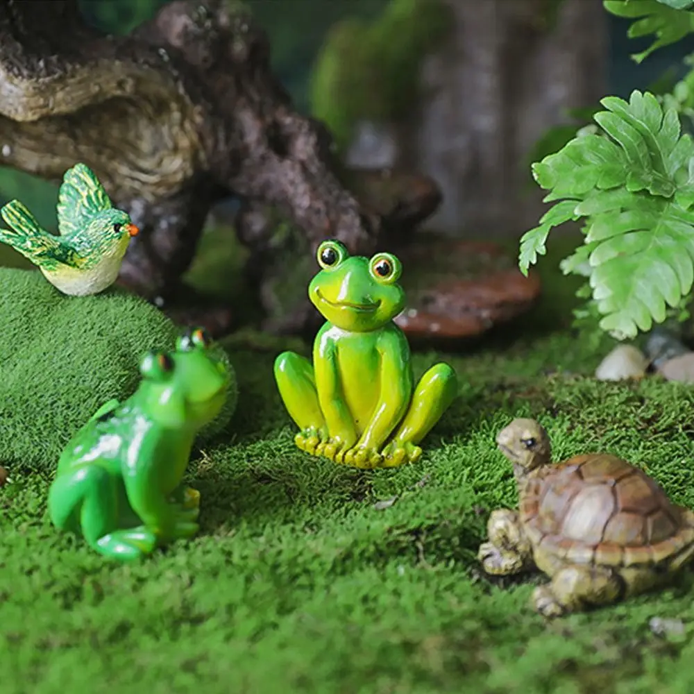 Animal Statue Resin Frog Figurines Cartoon Mini Garden Frog Ornament Realistic Green Micro Landscape