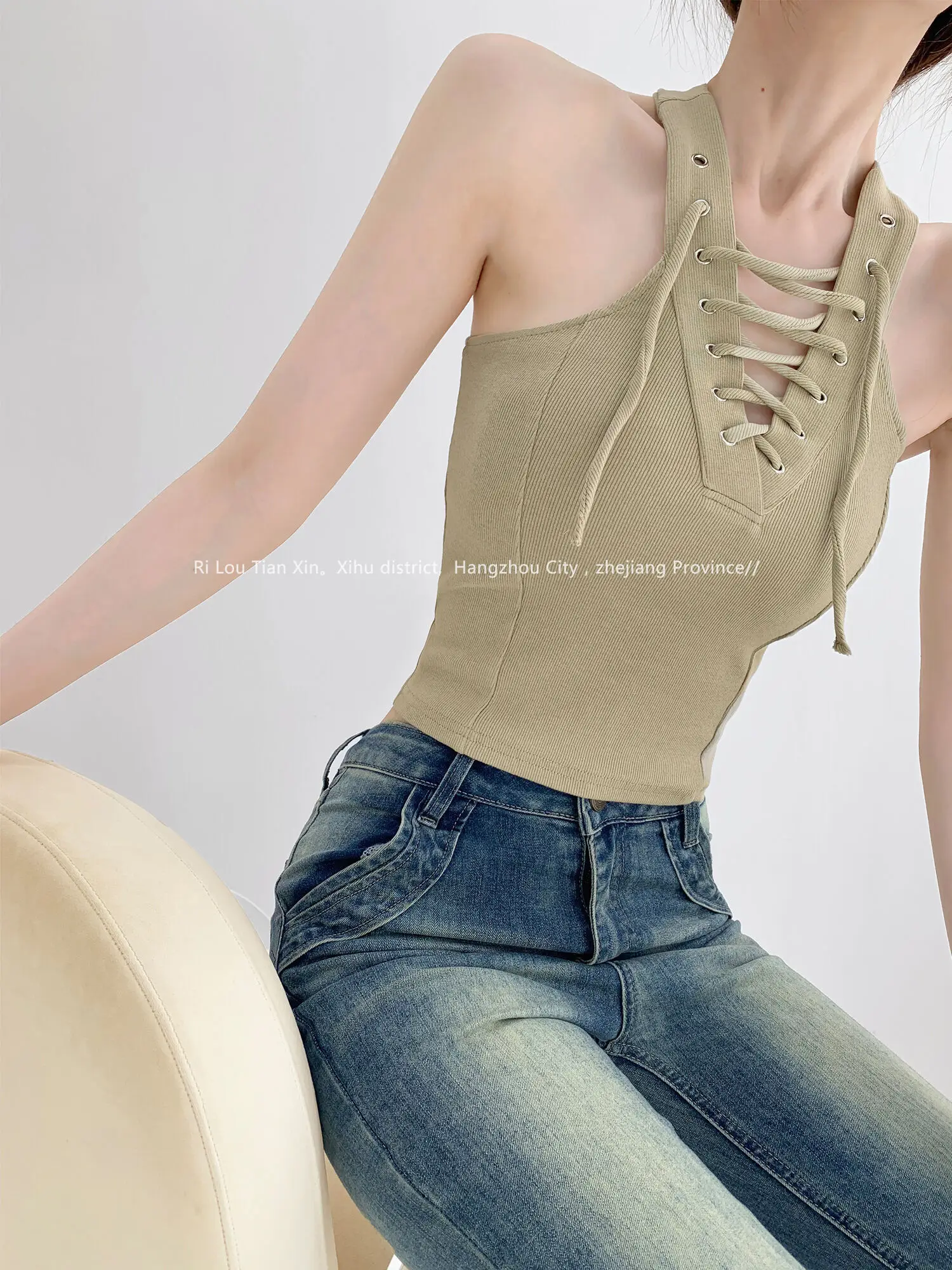 Girl Sexy Spicy Sleeveless Lace Up Tight Vest Women 2024 Summer New European American Style Elastic Slim Solid Short Top SGUN