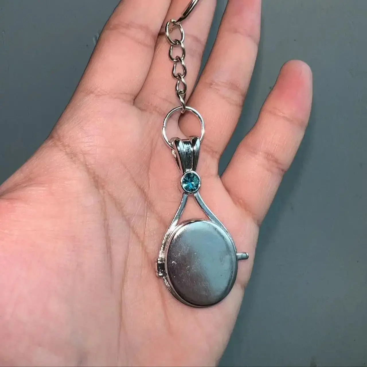 Anjj H2o Just Add Water Shell Keychain Luxurious Exquisite Silver Plated Locket Pendant Chain Jewelry for Mermaid Girl Woman