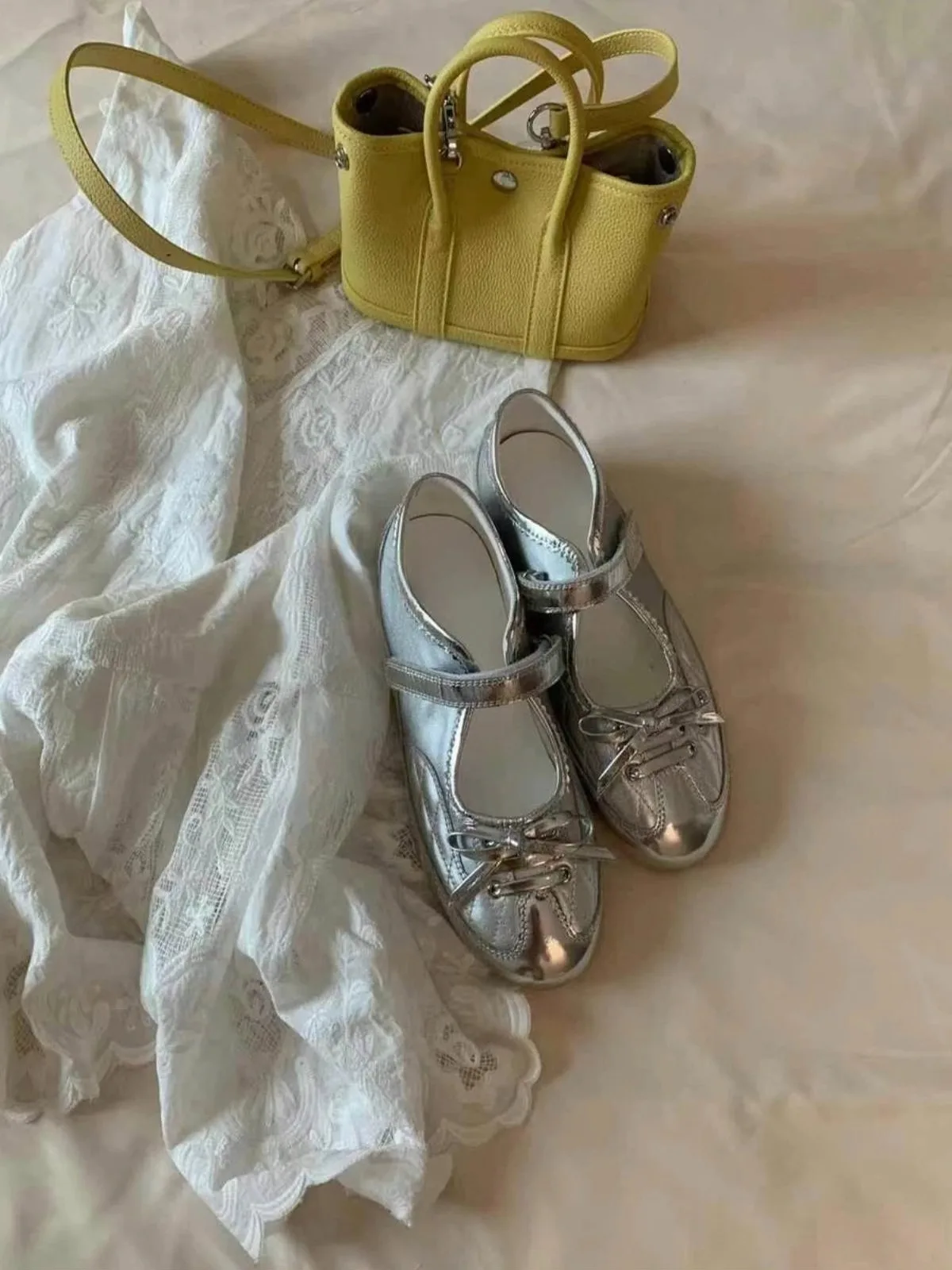 

Ballet-Style Bow Soft Leather Mary Jane Round Toe Hook and Loop Casual Flats Casual Comfortable Soft-Soled Women's Shoes