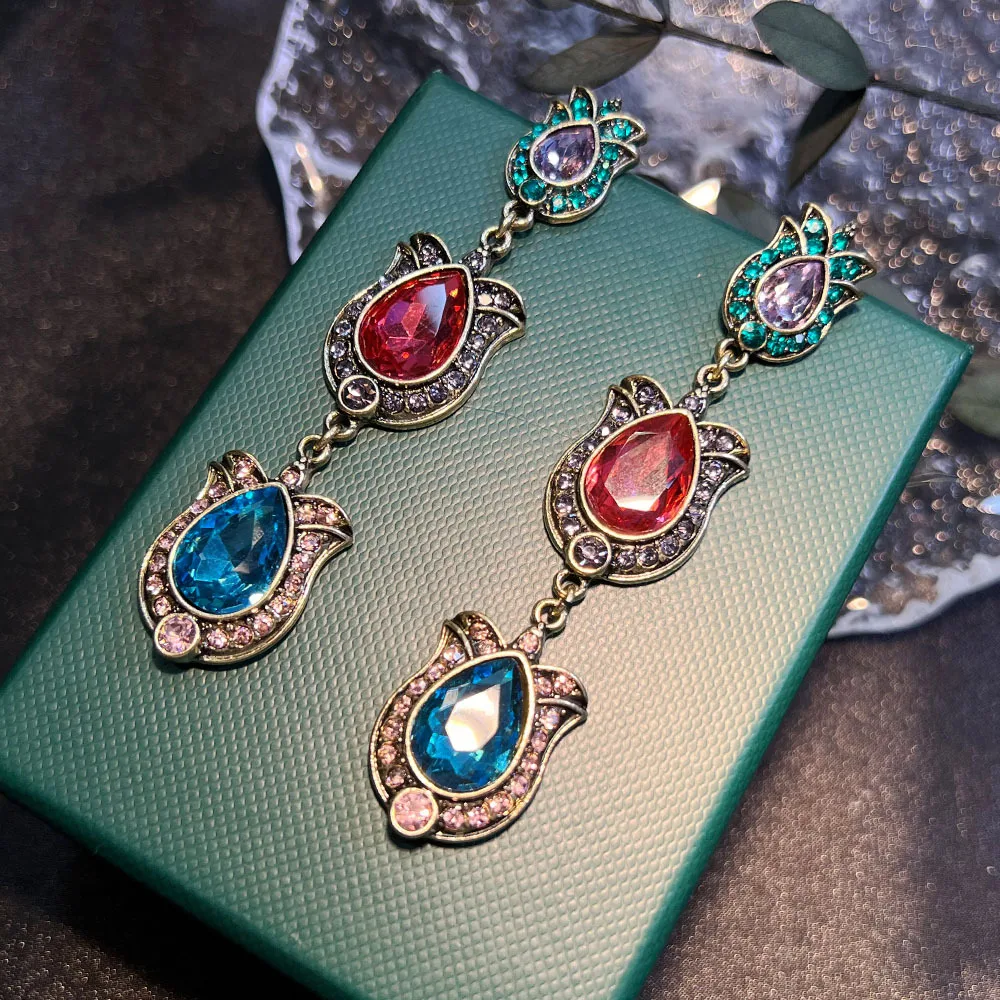 DIY accessories French vintage high-end retro colored zircon earrings, heavy industry light luxury medieval marked earrings whol