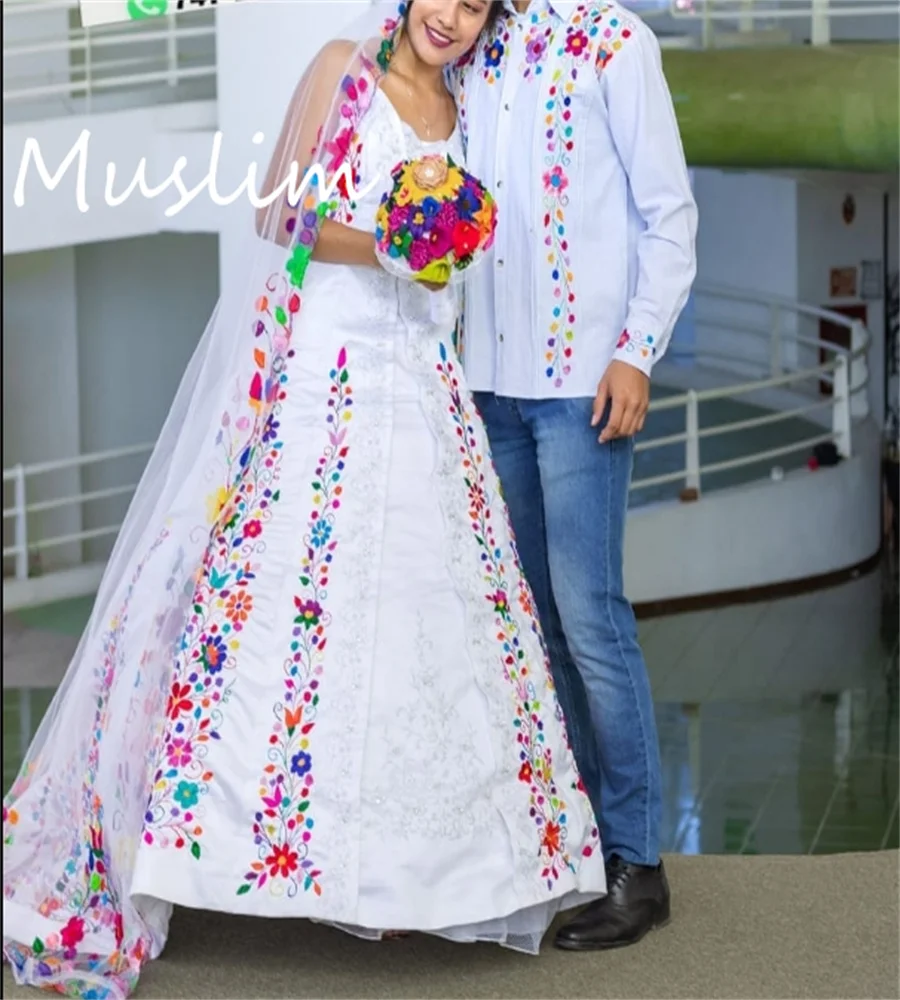 Colorful Mexican Emboridery Wedding Dress Elegant Satin V Neck Fatasy Gothic Bride Dress Celtic Gatsby Bridals Customized