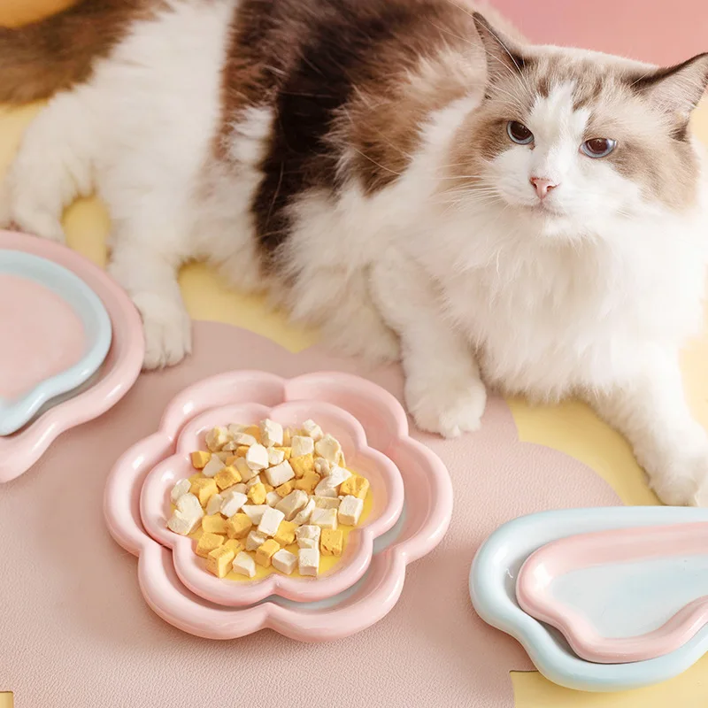 Non-Slip Ceramic Cat Bowl with Heart Design–Pet Food Dish for Dry/Wet Food &Treats, Easy-Clean Safe Feeding Bowl for Pets